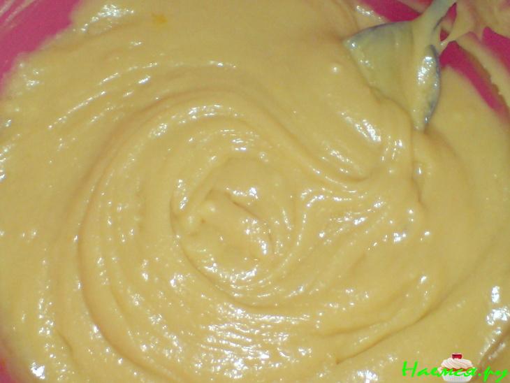 Маффины с 'шапкой' из Маскарпоне и клубничным пюре