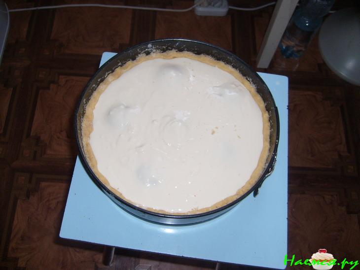 Пирог с творогом и персиками