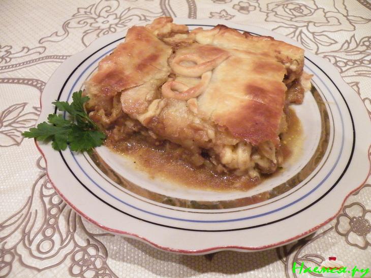 Мясной слоеный пирог