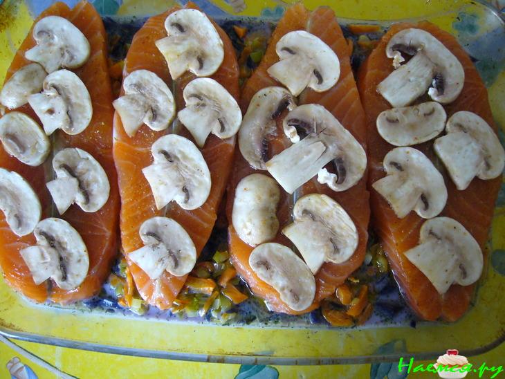 Сёмга на овощной подушке