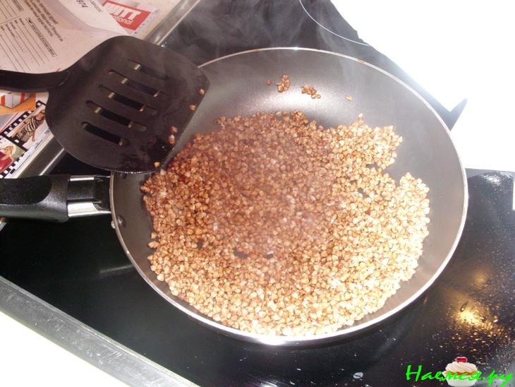 Супчик из маринованных огурчиков с гречневой крупой