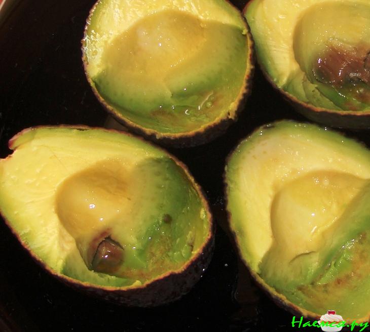 Авокадо с лососем Авокадо с лососем