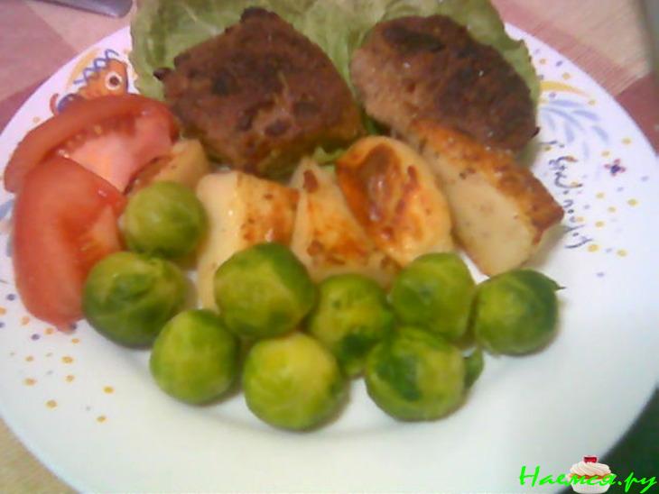 Бифтеки (котлеты) с картофелем в духовке