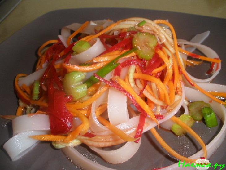 Салат Ориенталь с хрустящей тортильей