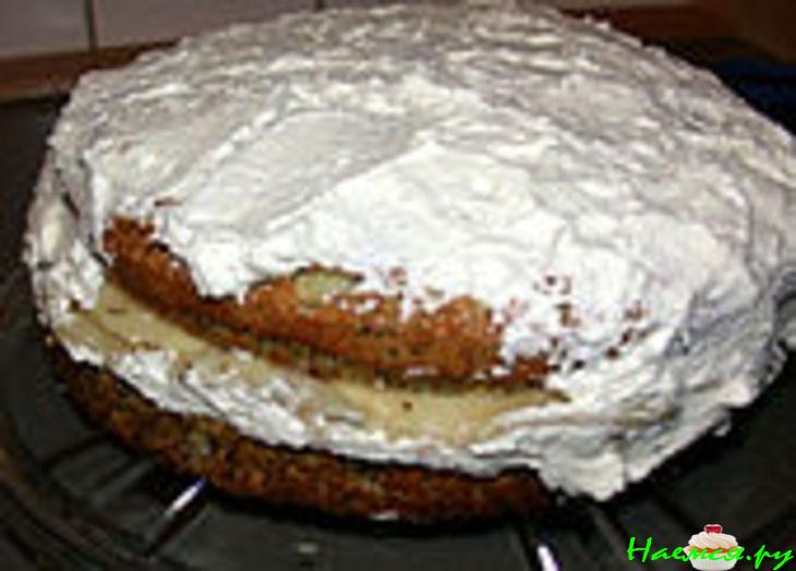 Торт с грушами, маком и марципаном 