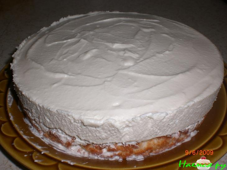 Творожно-кокосовый торт с брусникой