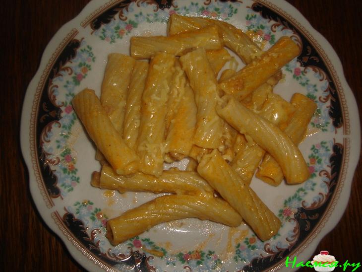 Макароны с котлетой по-хитрому Макароны с котлетой по-хитрому