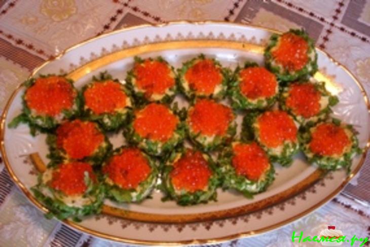 Бутербродики с красной икрой икрой