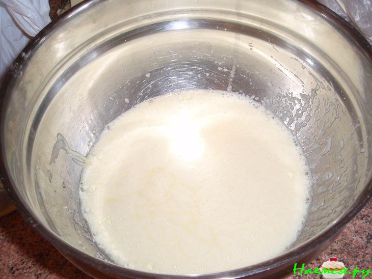 Медовый сметанник с ореховым вкусом