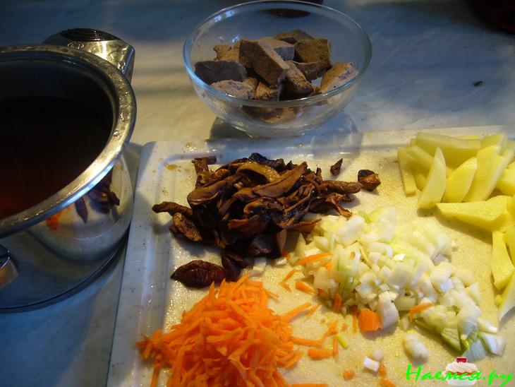 Рассольник с белыми грибами и печенью Рассольник с белыми грибами и печенью