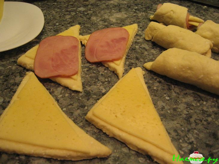 Рогалики с ветчиной и сыром Рогалики с ветчиной и сыром