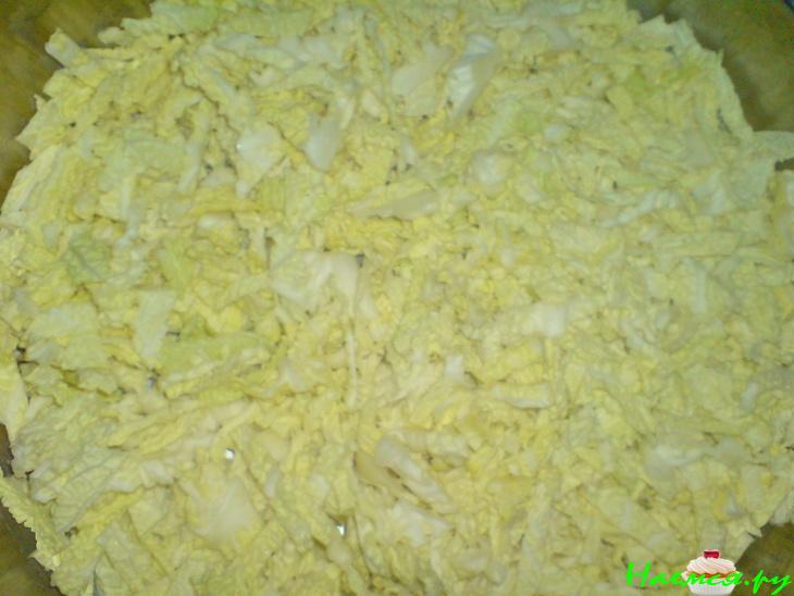 Пирог заливной с савойской капустой и яйцами