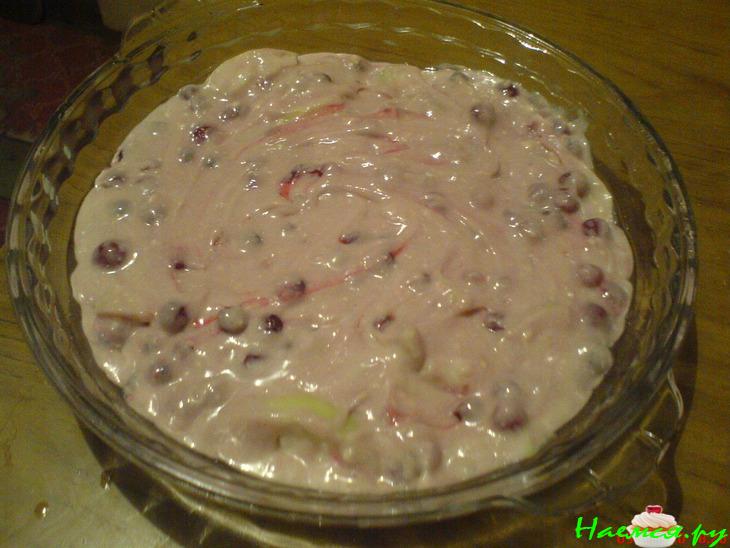 Бретонский пирог с клюквой и яблоками