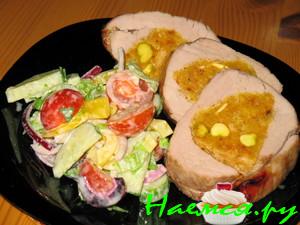 Фаршированная запеченная свиная вырезка Фаршированная запеченная свиная вырезка