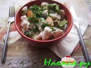 Рыбное рагу с брокколи и шампиньонами