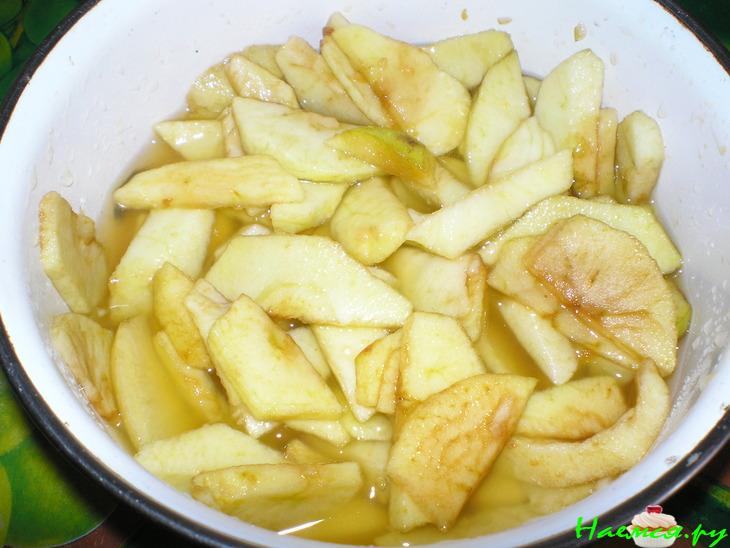 Пирог "Яблоки под снегом и на снегу"