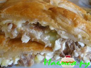 Слоеный пирог с уткой и сыром чечил