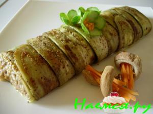 Рулет из баклажан с печенью трески