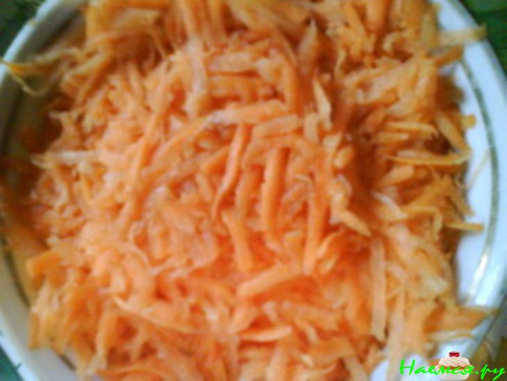 Салат с пекинской капустой и сухариками Салат с пекинской капустой и сухариками