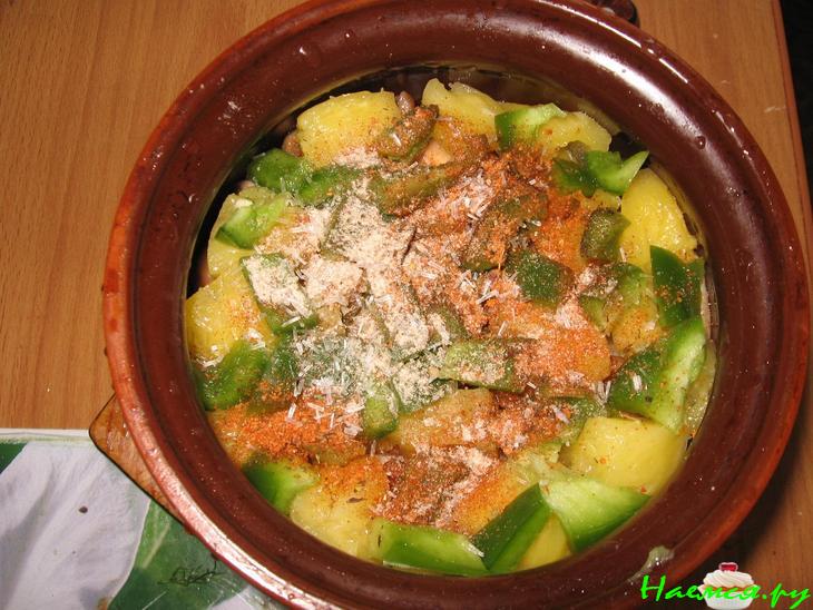 Наваристый суп в горшочке