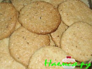 Сахарное печенье с кокосовой стружкой и кунжутом