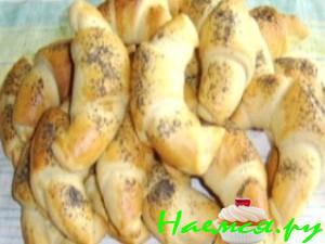 Рогалики дрожжевые с ветчиной и сыром