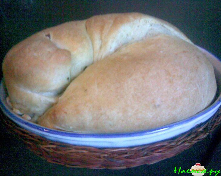 Дрожжевой пирог с болгарской брынзой и яблоками