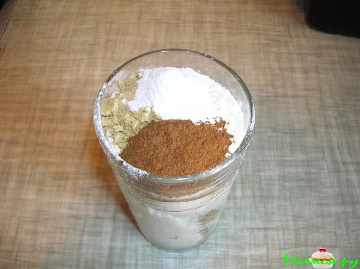 Пряный пирог на сметане