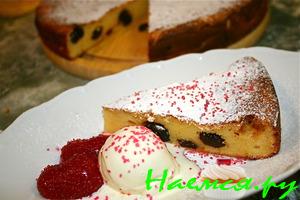 "Творожный Манник" с клубникой и сливочным мороженым