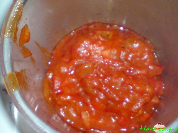 Баклажаны под пастой из красного перца