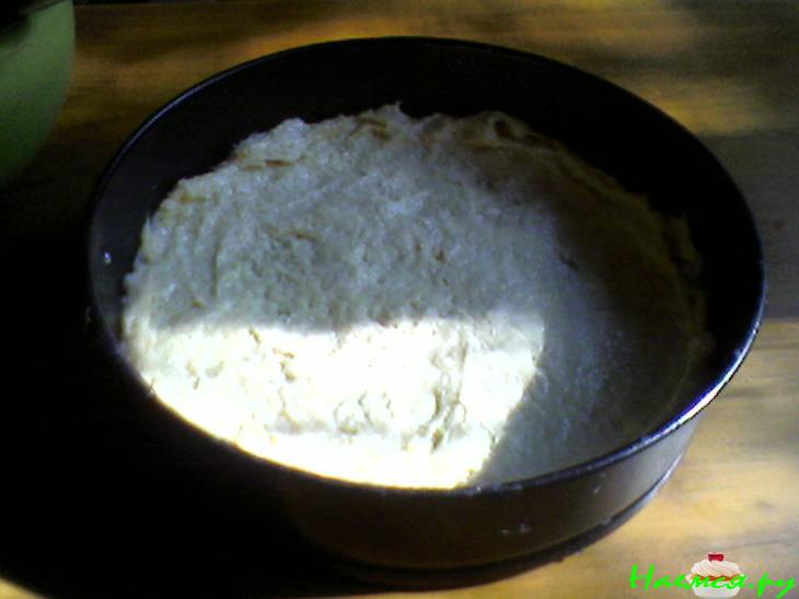 Пирог с вишней и творогом