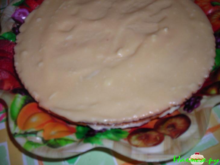 Торт «Медовый» (с ягодно-ореховой прослойкой)