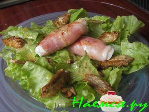 Салат с артишоками и козьим сыром