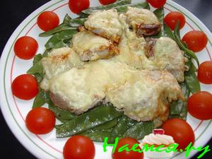 Хрюшины "медальоны" на стручковом горохе