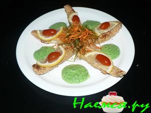 Судак, жаренный в панировке из кунжута Судак, жаренный в панировке из кунжута