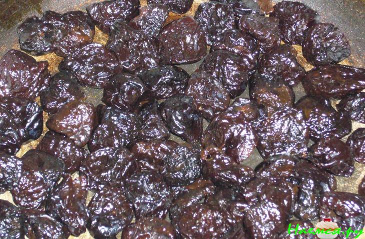 Треска в черносливе