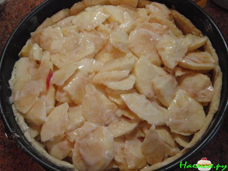 Яблочный пирог с кремом