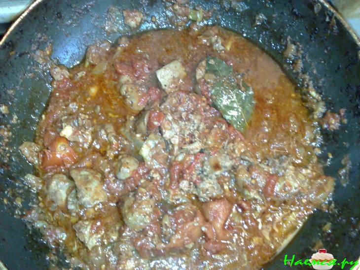 Куриная печенка с томатами