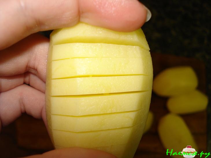 Картофель, запеченный с сыром