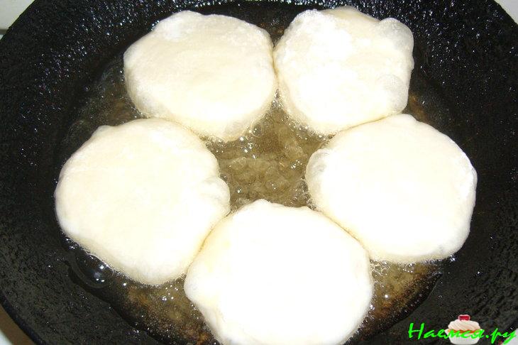 Пирожки с рыбой и зеленым луком Пирожки с рыбой и зеленым луком