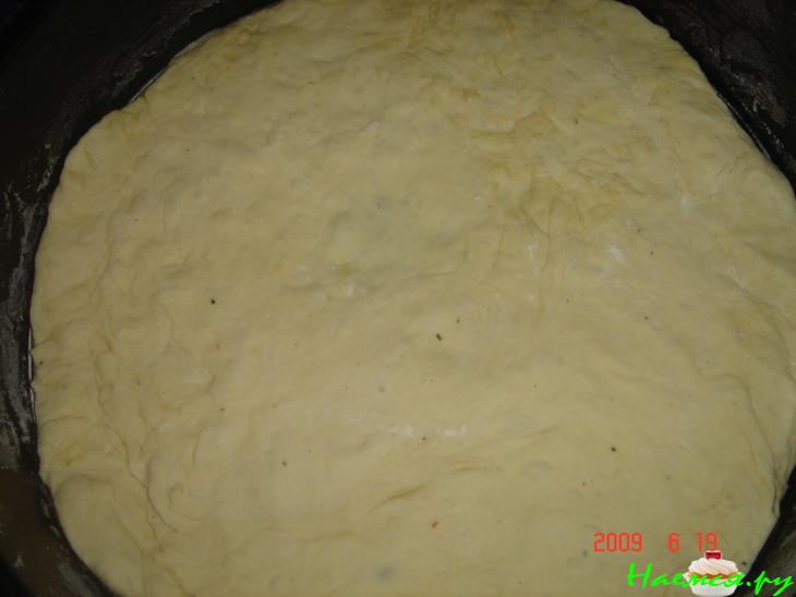 Пирог с колбасой по-столичному