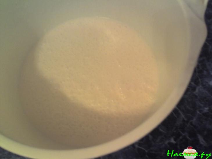 Торт "Медовик" со сметанным кремом