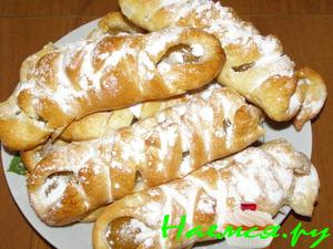 "Булочки косички с курагой"