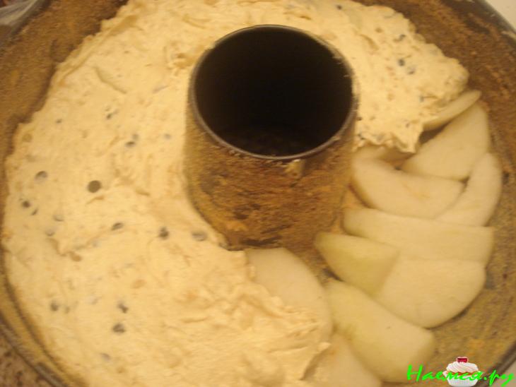 "Грушевый пирог с шоколадом и фундуком" для любителей шоколада