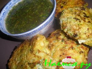 Рыбные котлеты с остро-сладким соусом Рыбные котлеты с остро-сладким соусом