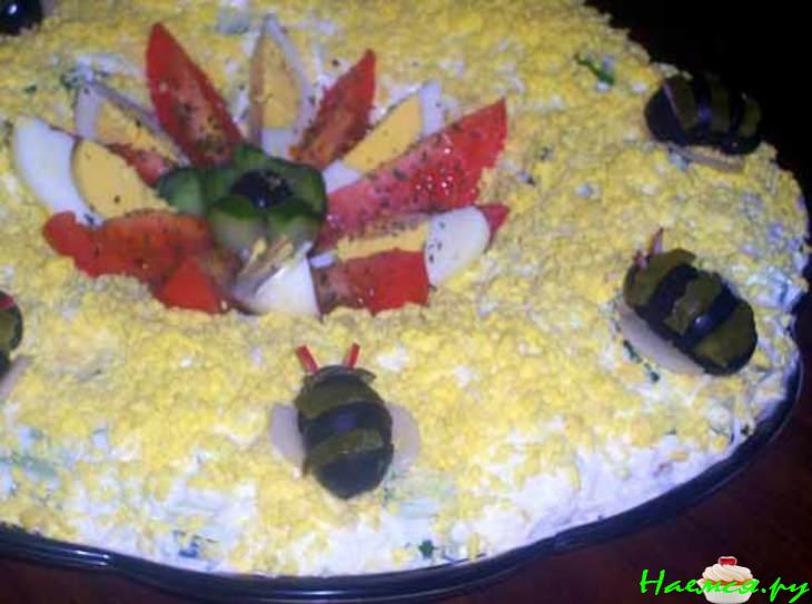 Салат праздничный с сельдью