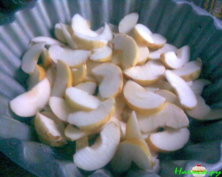 Необычный дрожжевой пирог-перевертыш (постный) с яблоками