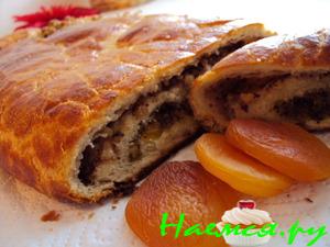 Пирог с курагой, маком и орехами по мотивом братиславского рулета