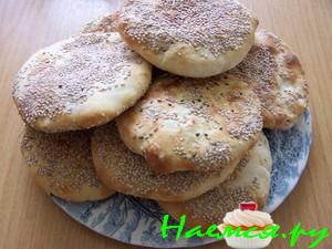 Пита с кунжутом