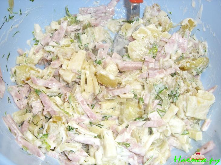 Котлеты куриные, а внутри гарнир:)